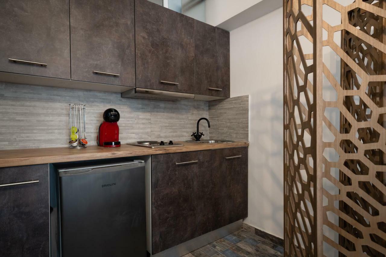 Superb Industrial Style Lodge Heart Of Athens Exterior photo